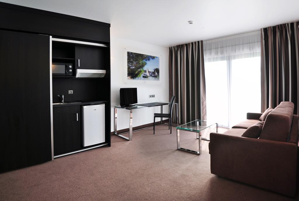 Golden Tulip Pornic Suites- Appart Hotel Luaran gambar
