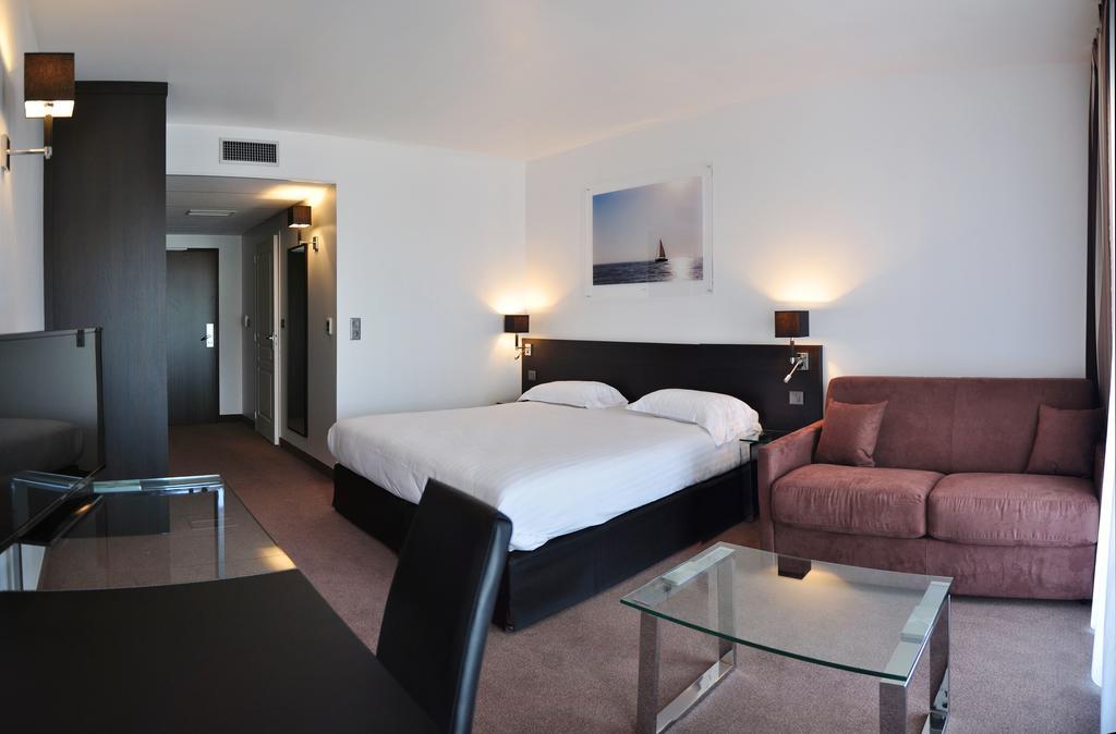Golden Tulip Pornic Suites- Appart Hotel Luaran gambar