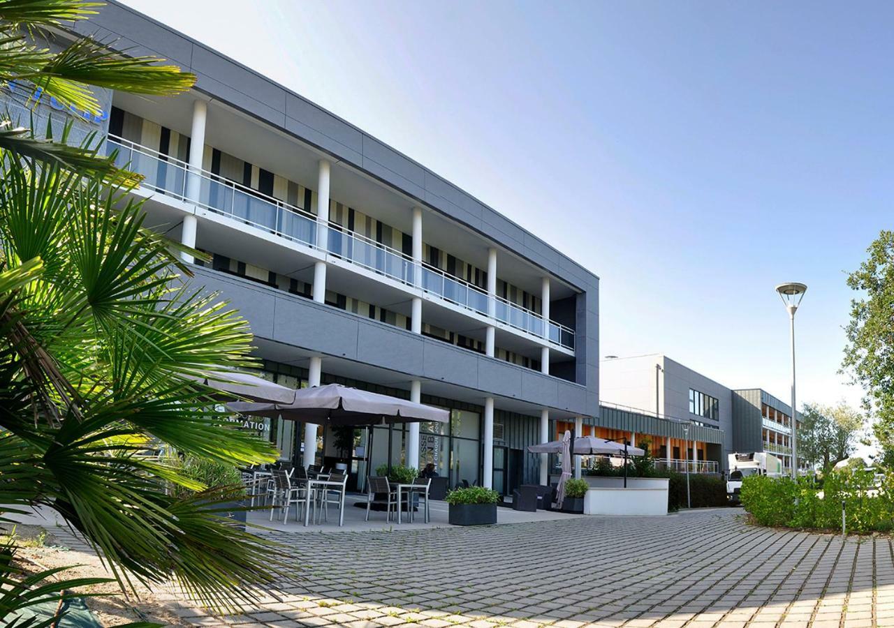 Golden Tulip Pornic Suites- Appart Hotel Luaran gambar